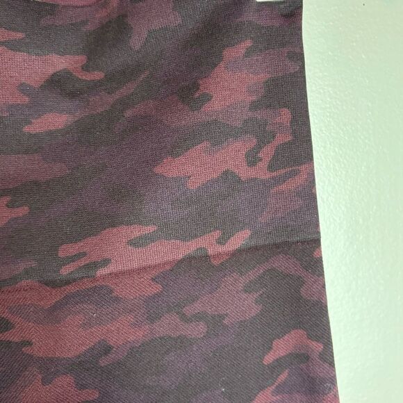 Spanx Look at Me Now high waist seamless camouflage leggings in wine size medium - Picture 10 of 15